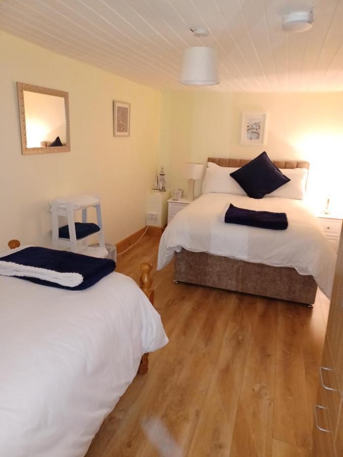 Kents Guesthouse Accommodation Kilmacthomas Pokoj fotografie